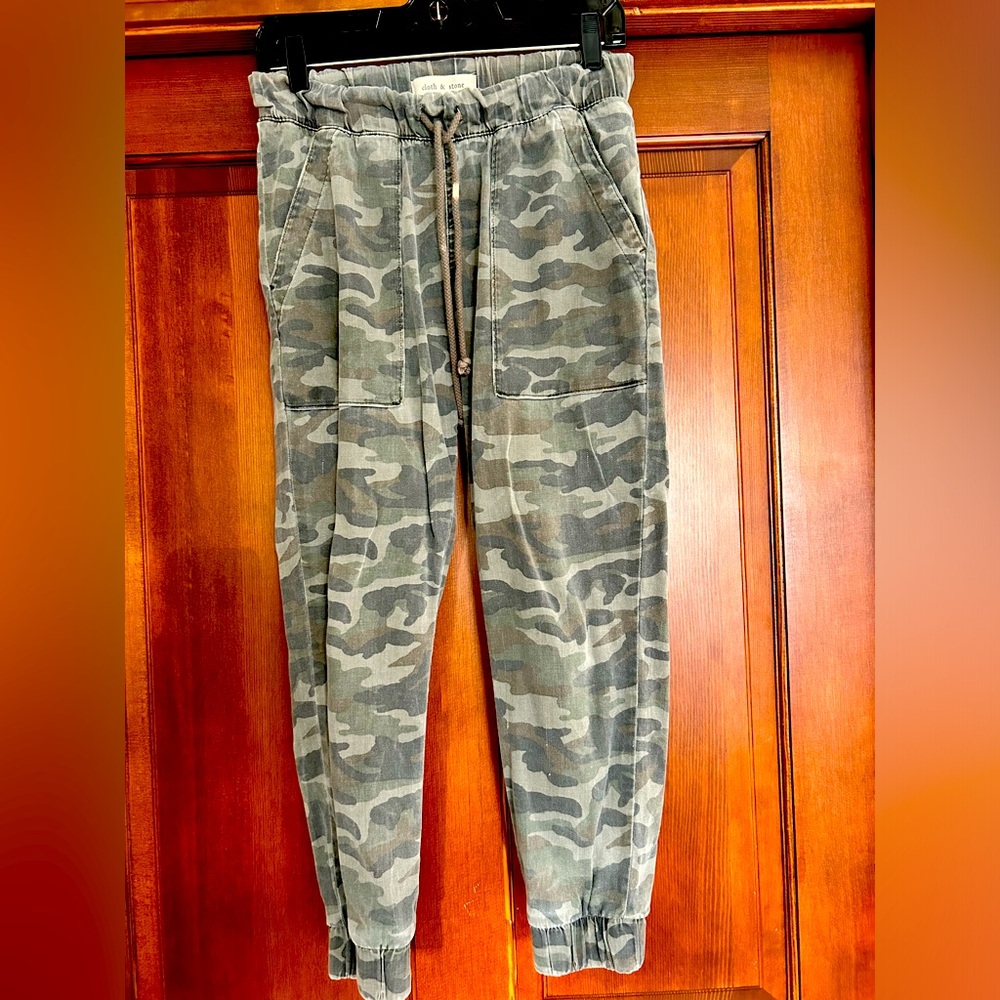Cloth and Stone Joggers